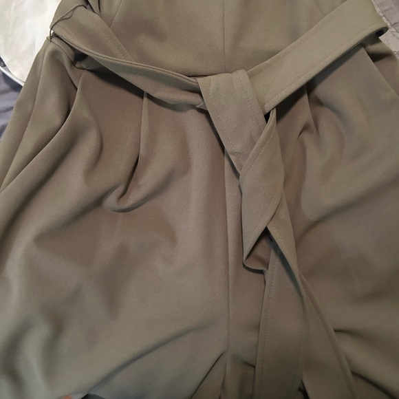 Calvin Klein Jumpsuit (w/pockets), cropped length. New w/out tags, never worn. - Picture 4 of 4